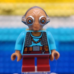 🌟Kate's Figs: LEGO Star Wars -  Maz Kanata (sw0703)  75139 The Force Awakens 🌟 - Picture 1 of 6