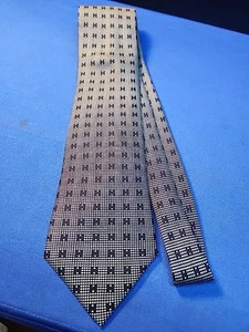 Vintage Hermes Paris Tie Mens Dark Blue Geometric "H" Pattern 100% Silk 5030 PA - Picture 1 of 6
