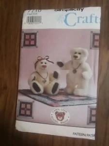 Oso de colección Simplicity 7710 peluche y mini edredón patrones de costura sin cortar - Imagen 1 de 3
