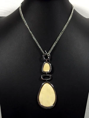 Lia Sophia Yellow Acrylic Shell Inlay Oval Pendant Toggle Chain Necklace Boho - Image 1 of 4