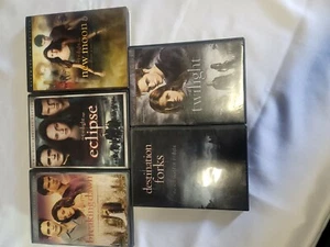 Twilight DVDS -Twilight, Breaking Dawn, Eclipse, New Moon, and Destination Forks - Picture 1 of 8