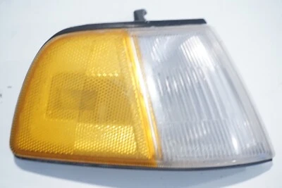 Lente de esquina lateral del pasajero Honda Civic 1988-91 hatchback OEM Stanley Foto 1 de 4