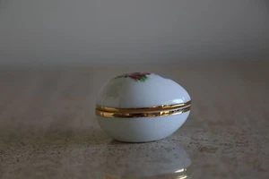 Authentic Limoges lidded egg shaped box: poppy, flower (11) - Picture 1 of 3