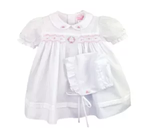 NWT Petit Ami White Pink Smocked 3PC Dress Newborn Baby Girls Bonnet NB 0 - Picture 1 of 2