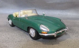 New Ray Diecast 1961 Jaguar E Cabriolet in Green 1:43 Scale Diecast - Picture 1 of 5
