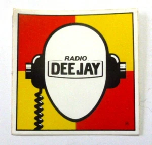 VECCHIO ADESIVO RADIO / Old Sticker RADIO DEEJAY (cm 7 x 7) - Foto 1 di 1