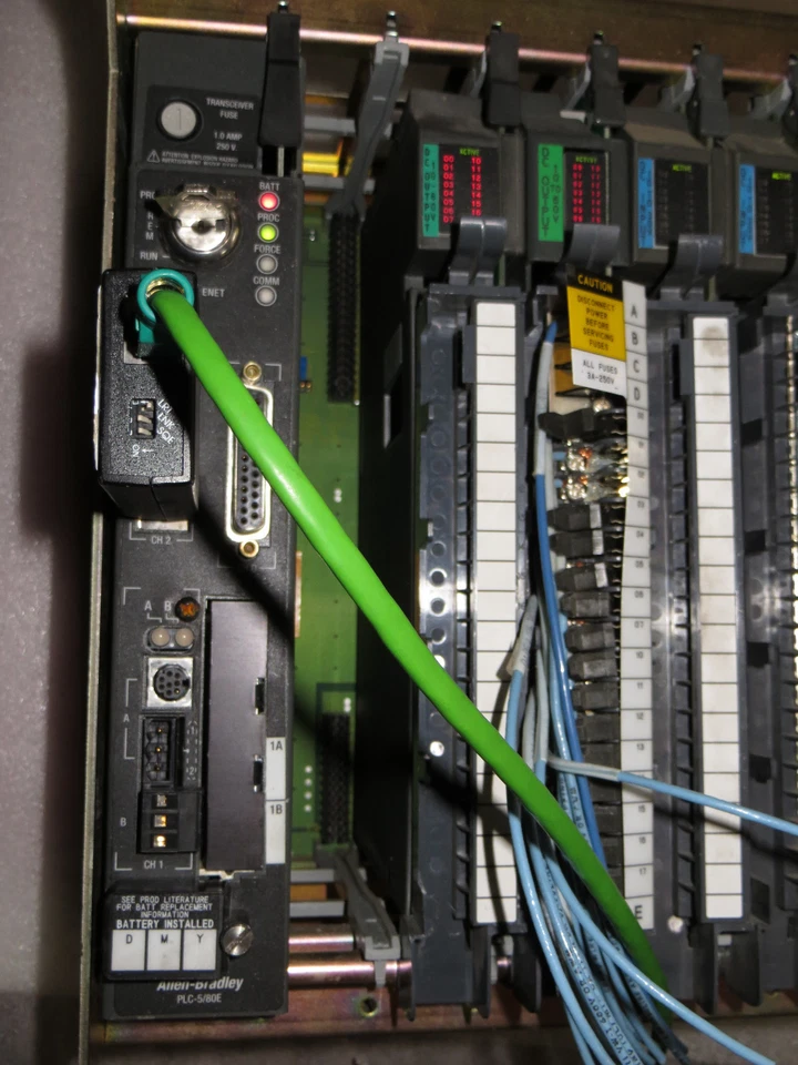 Allen Bradley PLC-5/80E 1785-L80E/E EtherNet/IP, Muito Bom Usado Testado 2004/12 - Imagem 1 de 4