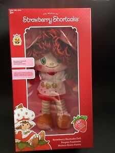 The Loyal Subjects Strawberry Shortcake - 14-Inch Rag Doll Scented