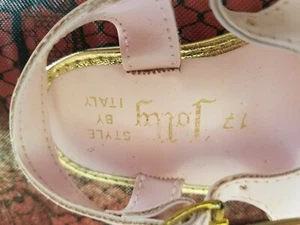Sandalias de muñeca rosa vintage estilo alegre de Italia 4-3/4" de largo - Imagen 1 de 2