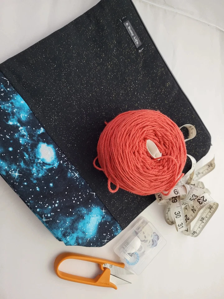 Zippered Project bag for crafters project bag, Storage bag for knitters - Image 1 of 4