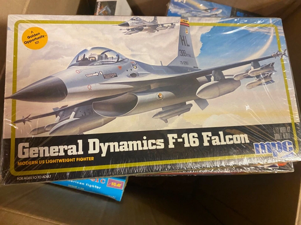 MPC General Dynamics F-16 Falcon Model Kit 1/72 Scale 1982