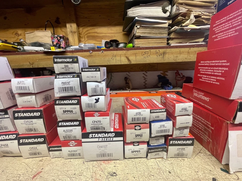 s900  Dwayne  """"READ THE LISTING PLEASE"""" d box 1 - Image 1 of 1