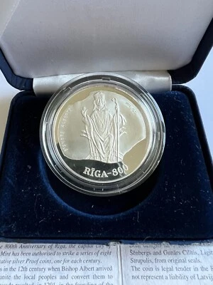 1995  Latvia 10  Latu  ----13th Century Riga ---- - Image 1 of 4