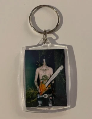 Llavero Sematario Doble Cara Acrílico Hecho a Mano Montículo Embrujado Hackle Edgy Emo Foto 1 de 2