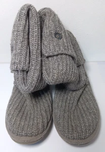 UGG Women's Size 8 Gray Slip-On Knit Boot - Picture 1 of 5