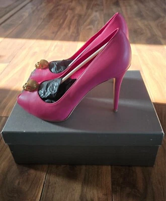 Alexander McQueen Fuschia Pink Skull Swarovski Embellished Pumps Shoes 40 1/2 - Image 1 of 4