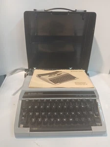 Vintage 1970s Typewriter Silver Reed SR 100 TABULATOR by SEIKO - Picture 1 of 10