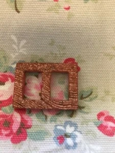   Hebilla de plástico rosa brillante vintage - Imagen 1 de 2