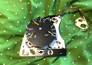 Mercedes W123 300D 240D fuel oil temperature gauge in good working condition - Picture 1 of 4