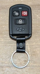 OEM 2004-2006 HYUNDAI ELANTRA, SANTA FE KEYLESS REMOTE KEY FOB ALARM OSLOKA-240T - Picture 1 of 2