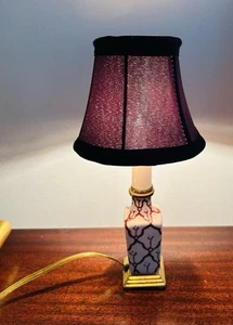 Small Red/white Vintage Pottery-style Lamp - Works - w/Black Shade & Light bulb - Picture 1 of 4