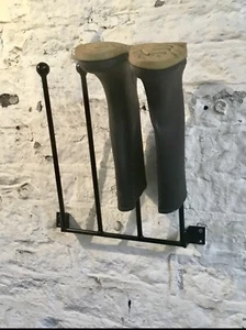 HANDMADE IN UK 2 PAIR WROUGHT IRON WALL MOUNTED WELLY WELLINGTON BOOT RACK STAND - Picture 1 of 5