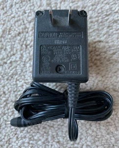 NOKIA ACP-7U Zasilacz Zasilacz Ładowarka ścienna 3,7V 350mA 3,5mm Acp-7U - Zdjęcie 1 z 4