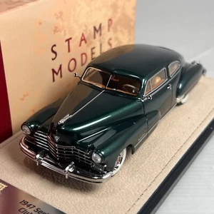 Francobollo 1/43 GLM 1947 Cadillac Serie 62 Club Coupè Verde Metallizzato STM47403 - Foto 1 di 2