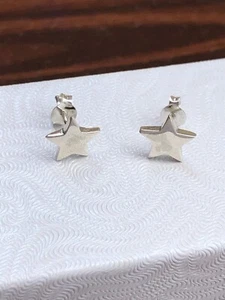 925 Sterling Silver Plain Star Stud Earrings Tiny Studs Mens Womens 8mm x1.5mm - Picture 1 of 12