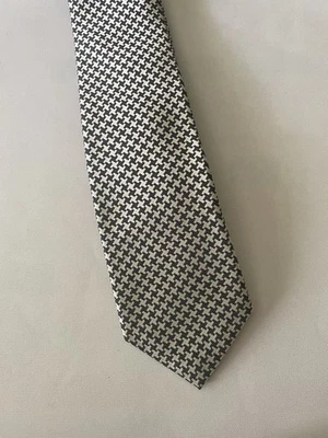 Corbata de seda verde con cuello hecha en EE. UU. pata de gallo Alabama Foto 1 de 4