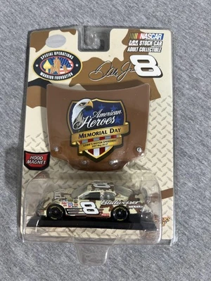 Motorsports Authentics NASCAR No.8 Budweiser Die-Cast Car American Heroes 2007 Foto 1 de 4