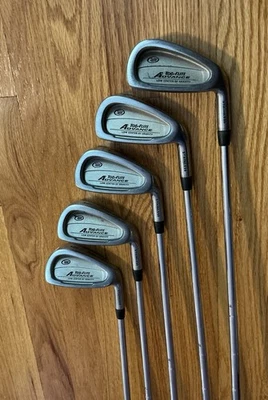 Top Flight Advance • Cavidad trasera • Juego de hierro 5-9 • Ejes flexibles medios de acero • Derecha Foto 1 de 4