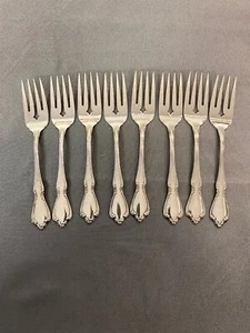 Oneida Stainless Chateau 8 Salad Forks Deluxe - Picture 1 of 4
