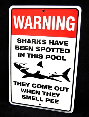 Letrero de metal en relieve de tiburones manchados en piscina - *HECHO EN EE. UU.* - decoración de patio, terraza, patio Foto 1 de 4