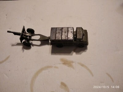 CAMION E CANNONE- METALLO- SCALA NON INDICATA (1/72 ?) ANNI' 70/80- RUSSIA - Immagine 1 di 3