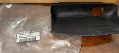Infiniti QX60 2014-2019 consola central alfombrilla de bolsillo cubierta de moldura 96973-9NB0B OEM Foto 1 de 4