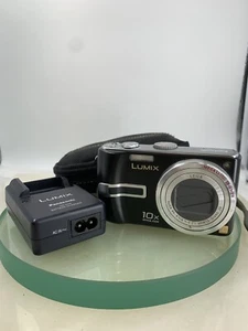 Panasonic Lumix DMC-TZ3 BLACK DIGITAL CAMERA + CHARGER + COVER TESTED - 801 - Picture 1 of 8