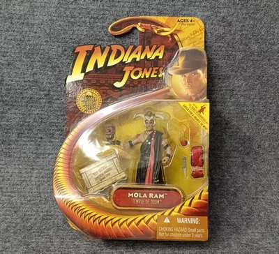 Figura de acción Hasbro Indiana Jones Temple of Doom Mola Ram 1/18 3,75" Foto 1 de 4