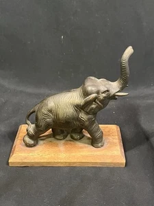 VINTAGE BRONZE ELEPHANT FIGURE ON WOOD BASE 5.5 X 2.75” HOME DECOR  GOOD LUCK - Bild 1 von 6