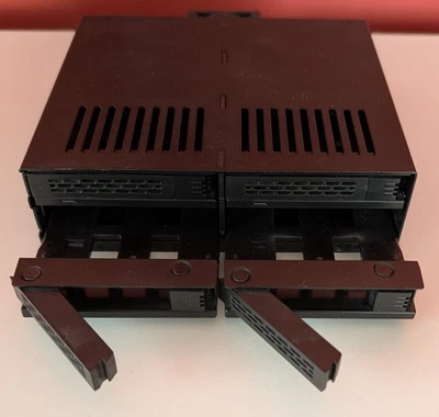 Icy Dock ExpressCage MB324SP-1B 4x2.5" HDD SSD Enclosure - Image 1 of 3