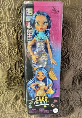CLEO DeNile Monster High HXH95 Articulated With Gold Pyramid Purse New NRFB - Image 1 of 4