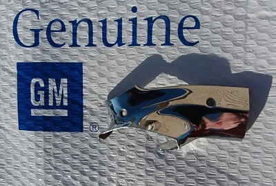 1963 1964 年别克里维埃拉挡风玻璃皮拉柱内部镀铬角装饰  — 第 1/4 张图片