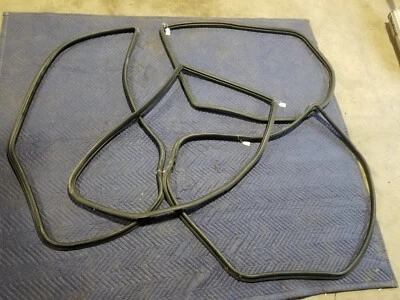 1998-2000 Volvo V70 V70R Wagon OEM 4 juntas conjunto de quatro portas vedações climáticas #410AN - Imagem 1 de 4