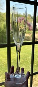 Mikasa Flame d'Amore Sektflöte ~ Glas ~ 10-3/4" ~ mattierte Flamme ~ EU - Bild 1 von 3