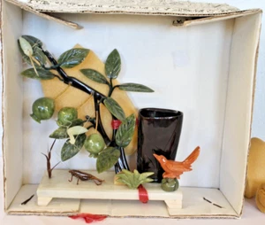 Albero di giada asiatica e pietra ollare vintage, vaso, scultura mantide orante - Foto 1 di 17