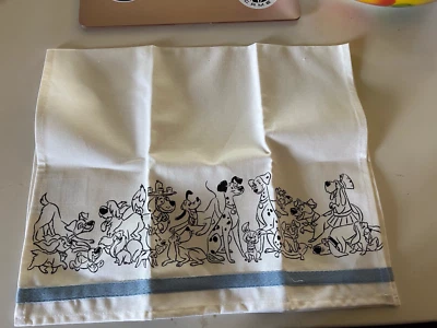 2020 DISNEY PARKS 101 DALMATIONS KITCHEN TEA / DISH TOWEL 26" X 16" NEW - Image 1 of 2