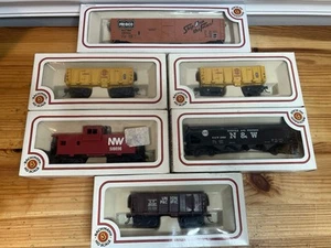 Bachmann HO Mixed Train Lot of 6 Electric Train Cars Hobby - Picture 1 of 9