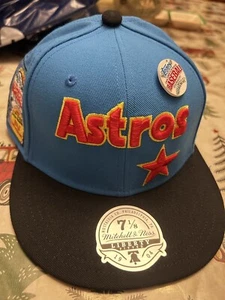 Houston Astros Cap Mitchell & Ness LidsX Topps EXCLUSIVE HAT & PIN Fitted M7 1/8 - Picture 1 of 10