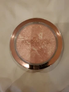 NEW Revolution Festive Allure Highlighter .42 oz - Picture 1 of 2