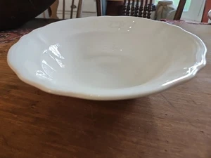 Precioso cuenco para servir Federalist Ironstone Japón 9,25" X 2,5" festoneado vintage - Imagen 1 de 10